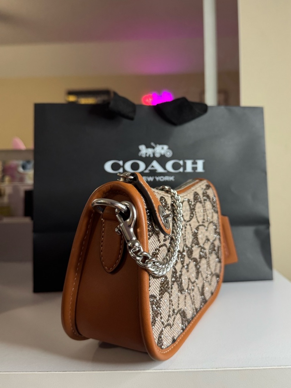 Coach Beige Signature Canvas Shoulder Bag with Tan Leather Trim - Picture 3 of 7